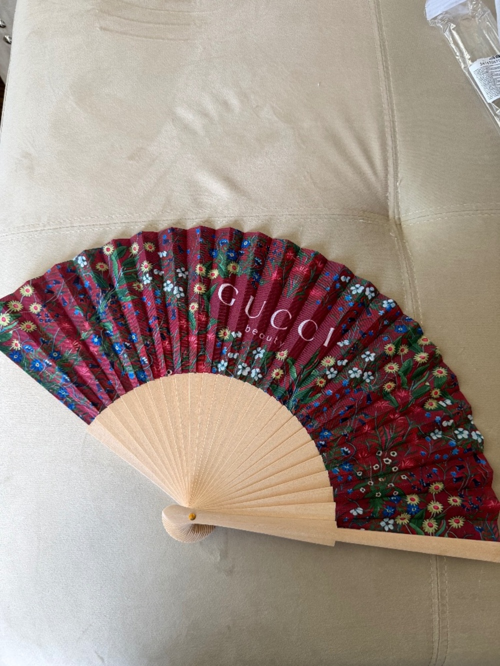 Gucci beaute fan